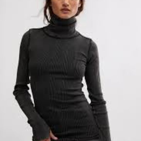 Free People Brynn Turtleneck Black XS NWT - Picture 2 of 7